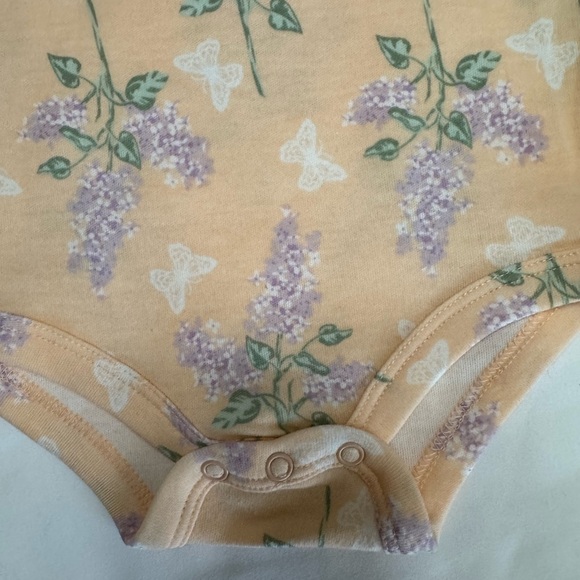 Nicole Miller 3-Piece Baby Girl Bodysuit Onesie Set - Peach and Lilac 6-9 months - Picture 11 of 16